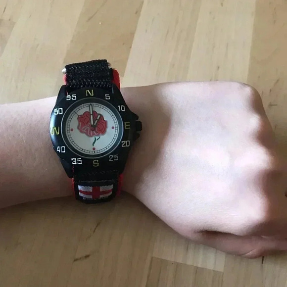 ENGLAND Wrist Watch Analog Rose - Picture 2 of 8